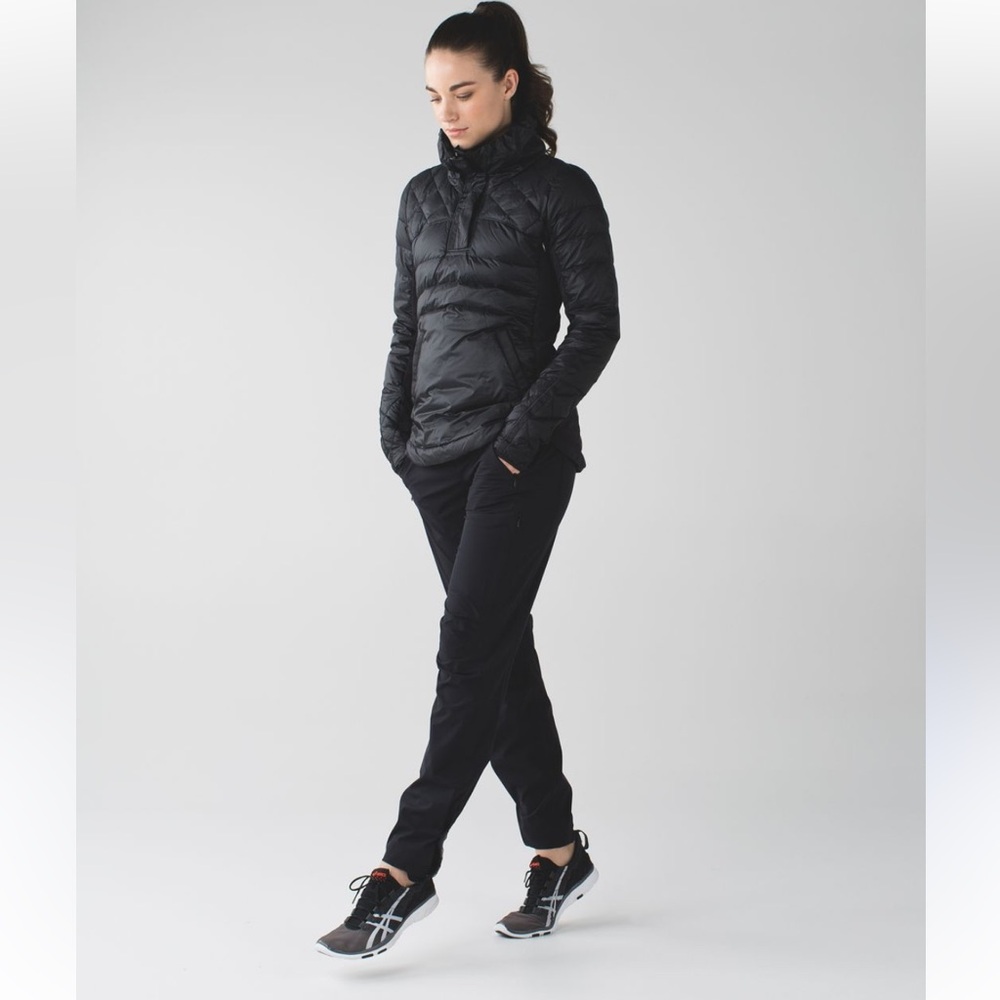 LULULEMON Down For A Run
Pullover II Black - 800 Fill Sz 6 -Like new